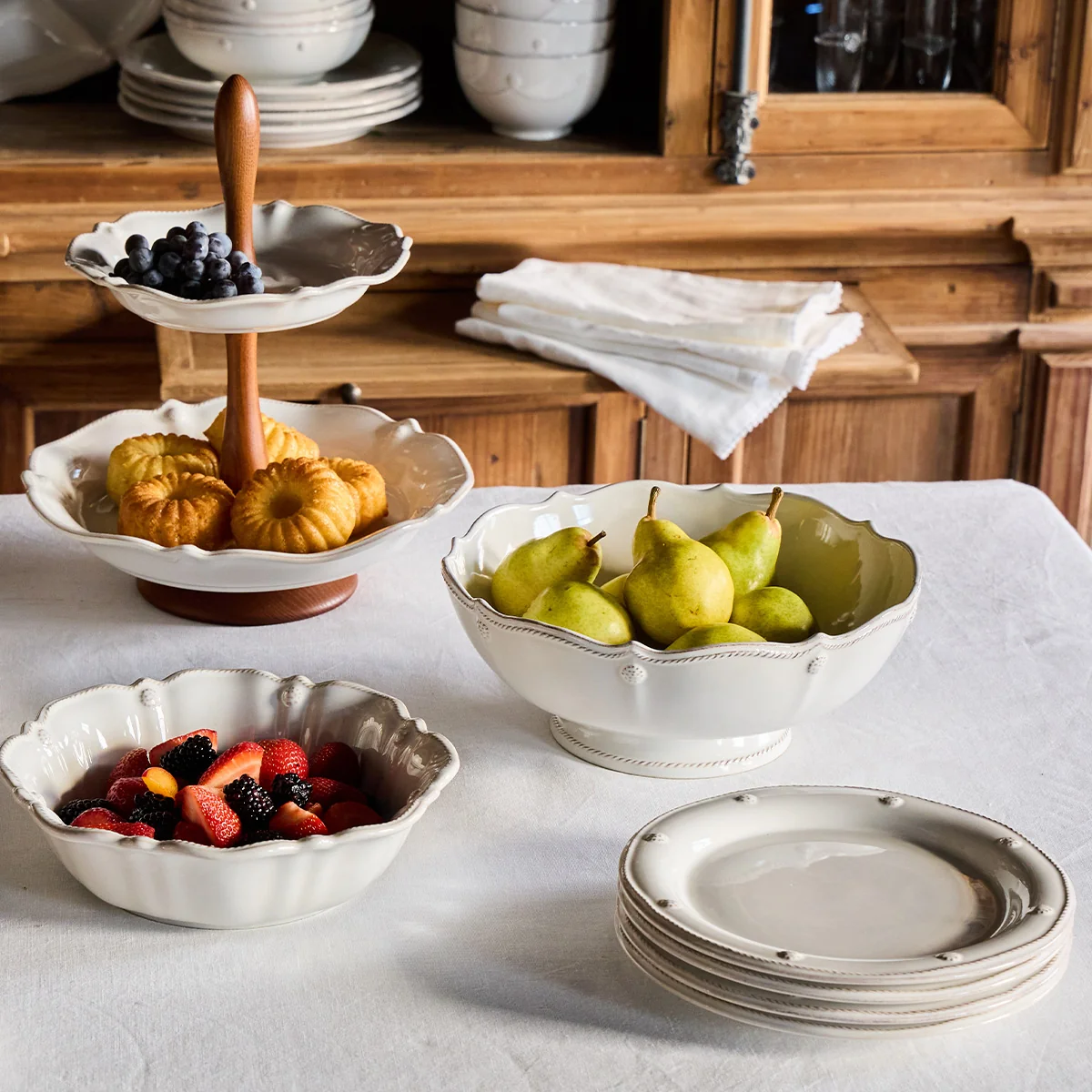 Berry & Thread 13″ Serving Bowl