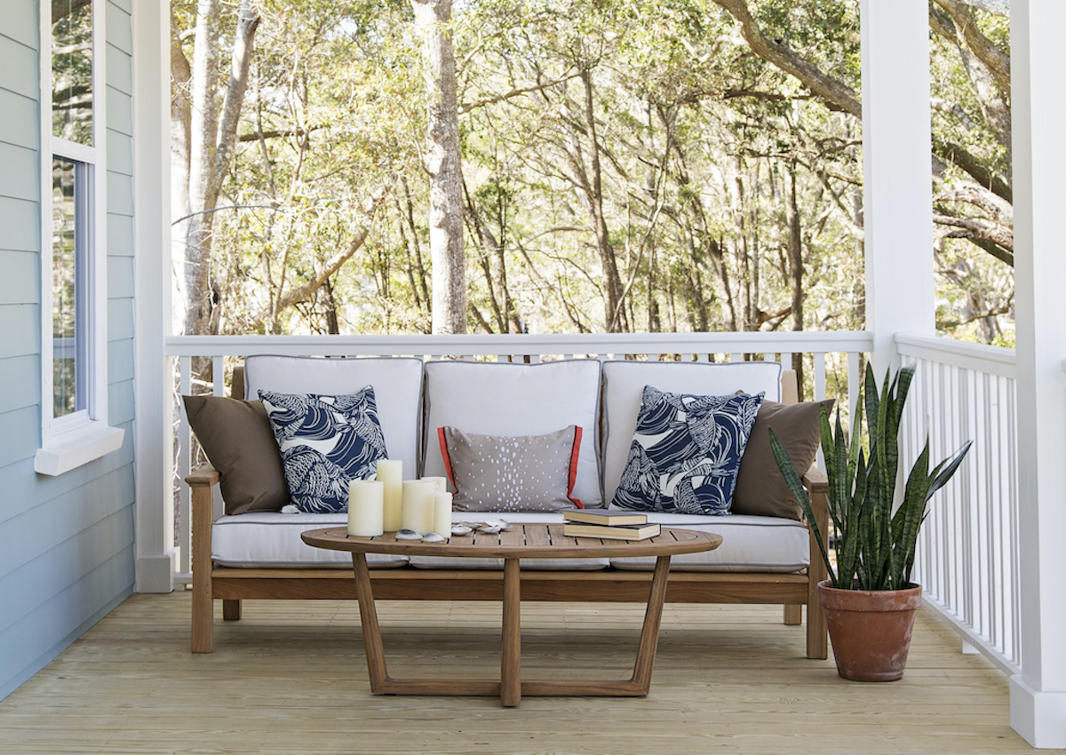 Decorating a Small Balcony