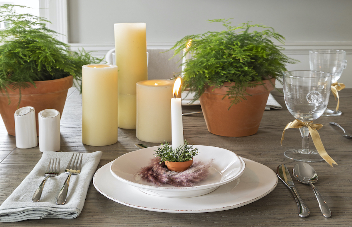 Holiday table settings