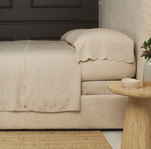 scalloped bedding blankets and accent pillows