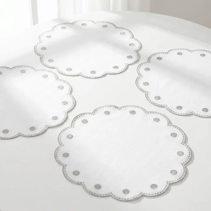 Tessuti Round Placemat with Dots, Set of 4 - Image 4