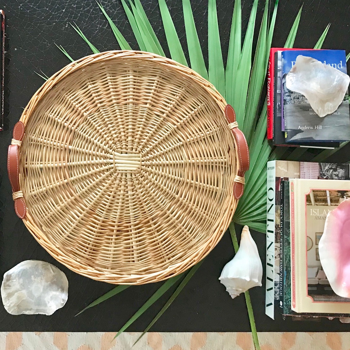 Island Round Tray - Image 3